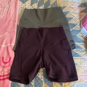 Women's High-Waisted Ribbed Shorts - Gray and Burgundy